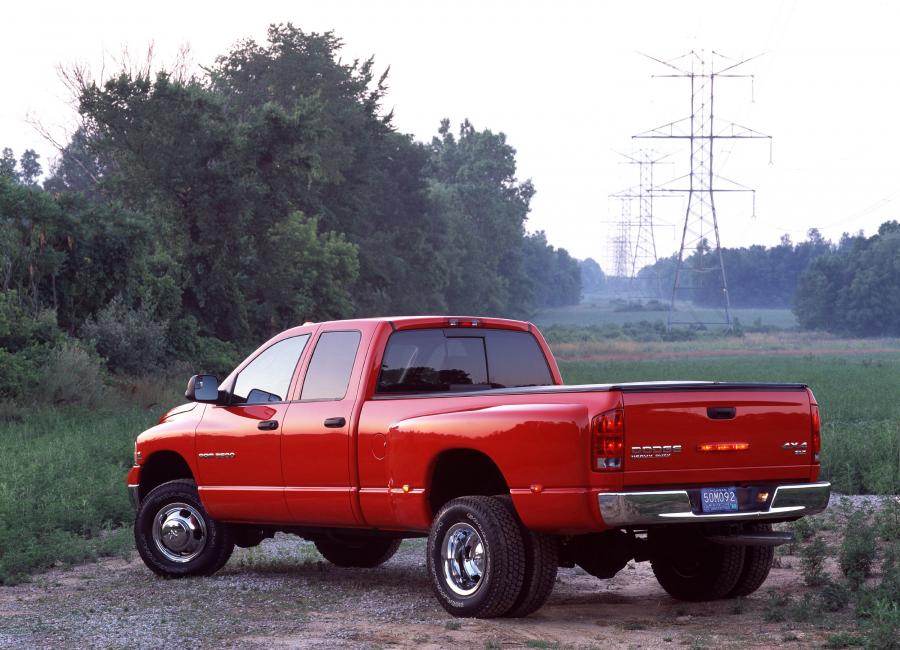  Dodge Ram 3500 Quad Cab 2004 года  (фото 8 из 9)